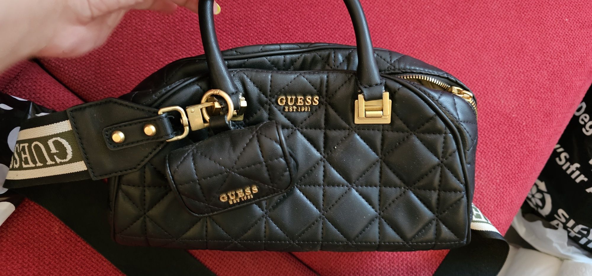 Чанта Guess С протмоненце