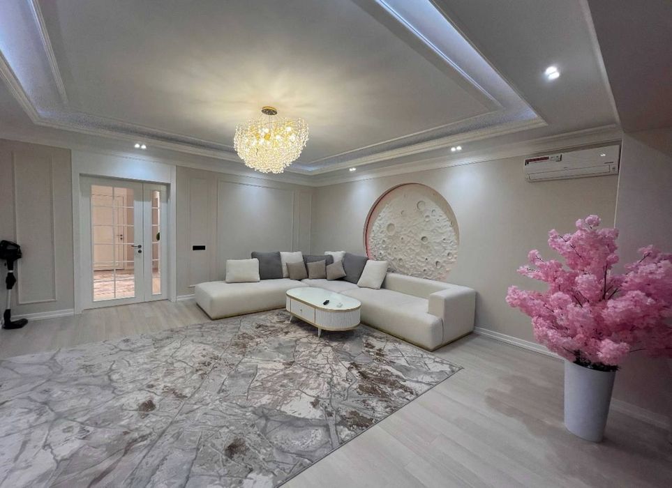 Сдаётся 3х ком квартира на улице Чехова, ор-р: клиника Федорович,108м²