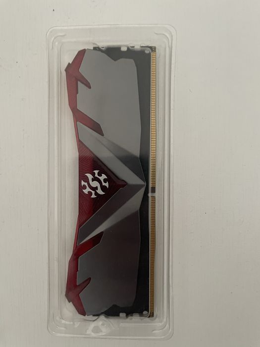 Оперативная память 8 Гб XPG GAMMIX D30 DDR4