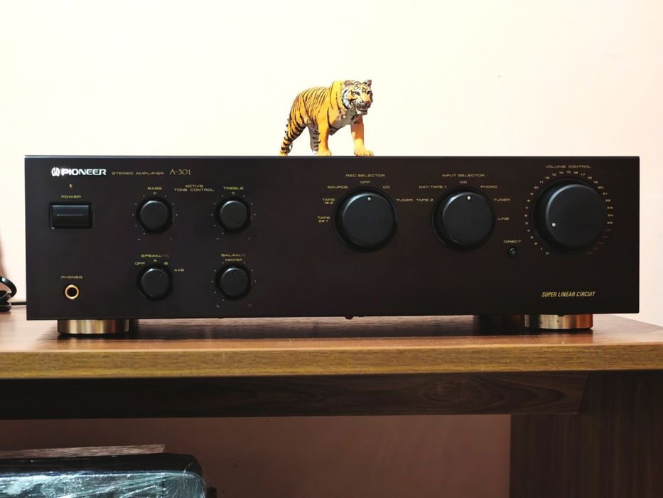 Pioneer A-301. Calitate si putere. Impecabil. Preț fix !
