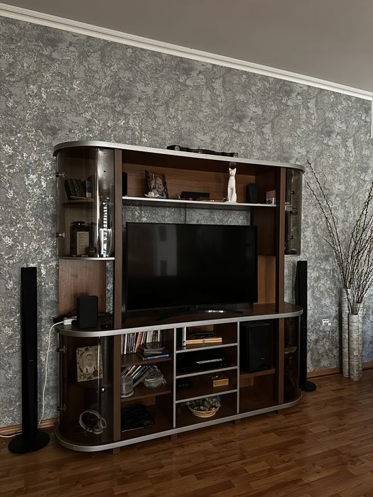 Продам ТВ зону в состоянии нового