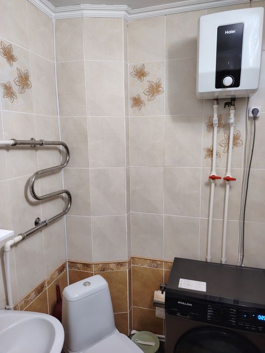 Продам 2комн.кв Достык 6 мкр.