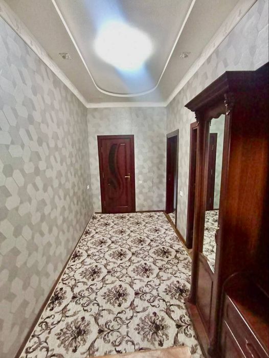 Chilonzor tumani Novza metro 5 daqiqa yoʻlda kvartira bor