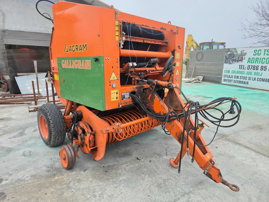 Presă  de balotat rotunda Rivierre Casalis RC125