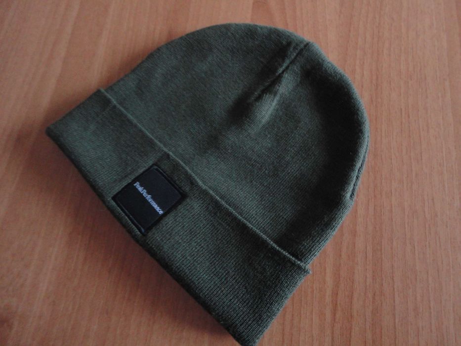 Peak Performance/нова/оригинална шапка