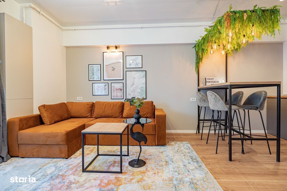 Inchiriere 2 camere, lux, zona REX