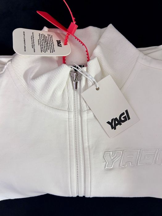 Trening-YAGI vol 3- original 

-Preț 650 Ron 
-Mărimea XS-S

-Treningu