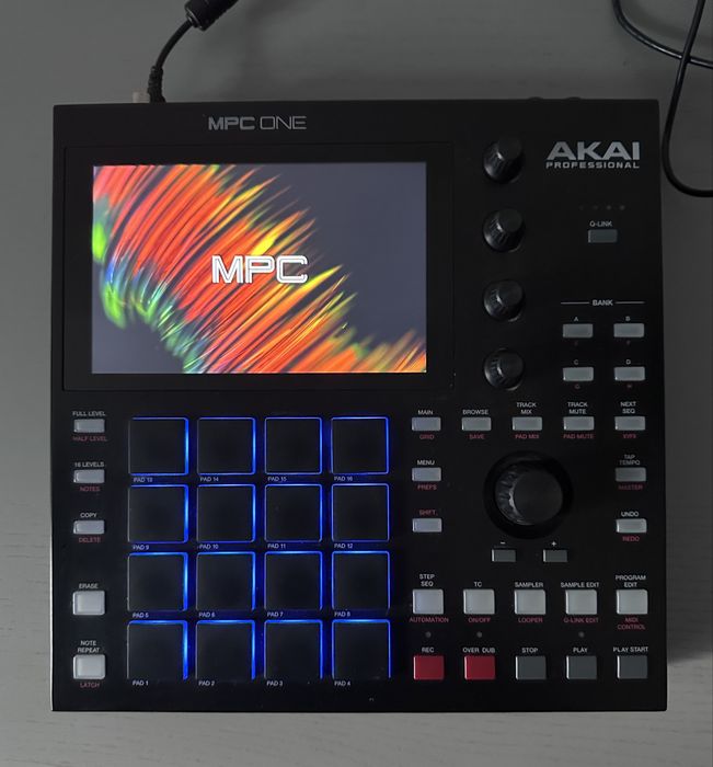 Akai MPC One - stare excelenta + SD Card 256GB
