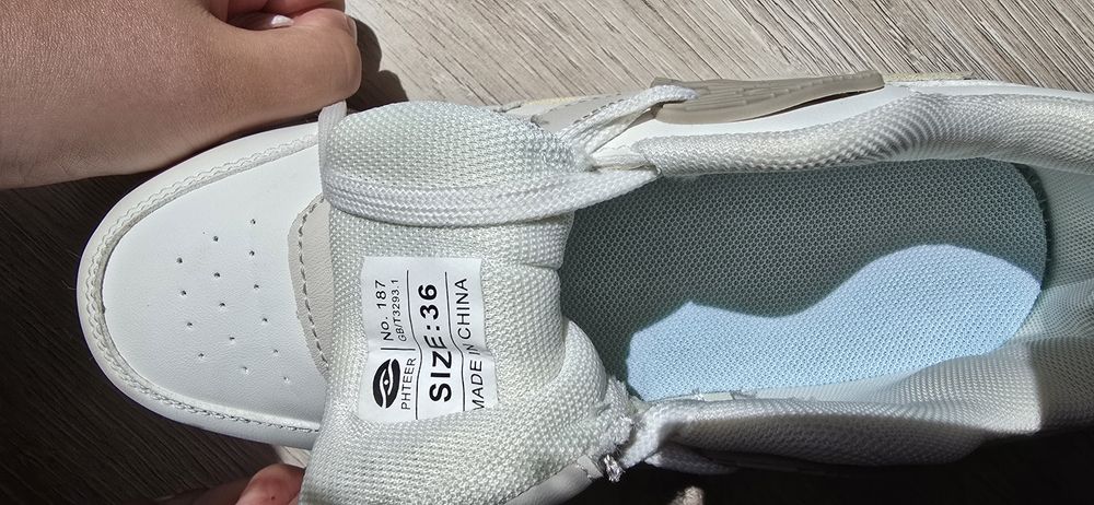 Продавам маратонки с колелца