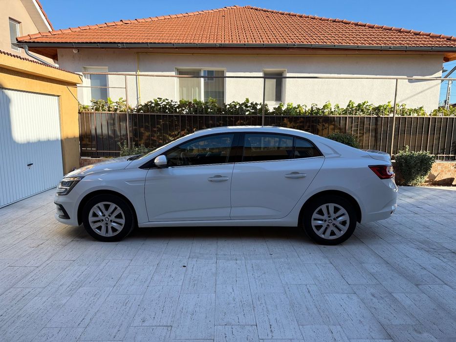 Renault Megane Sedan 2025 / in Garantie