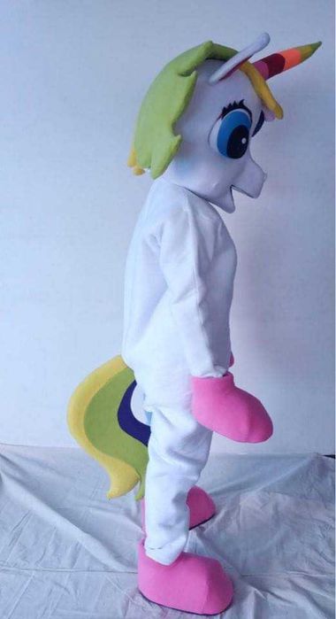 Mascota unicorn noua