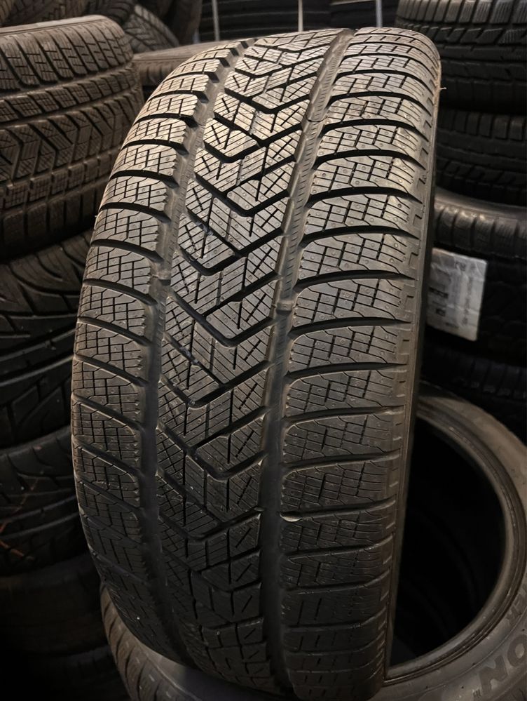 Anvelope de iarna 255 45 20 Pirelli Scorpion