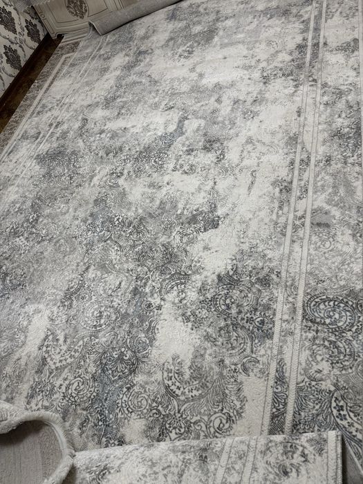 Gilam sotiladi ! 1 tasi yangi 1 tasi ishaltilgan 1 oy