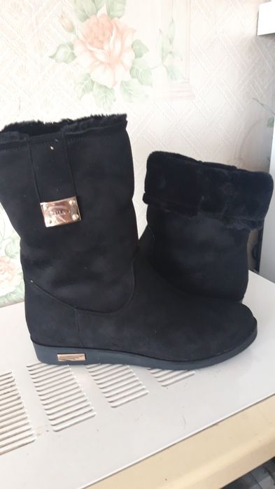 Продам полусапожки женские