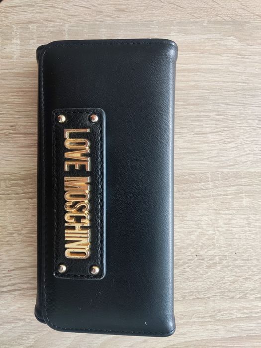 Moschino оригинален портфейл