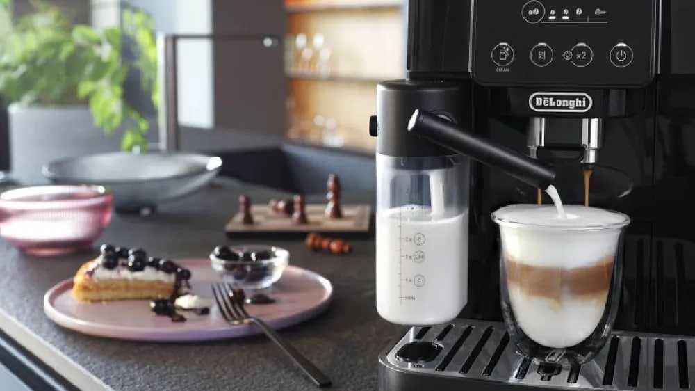 Кофемашина DeLonghi ECAM220.60.B Magnifica Start.Румыния.