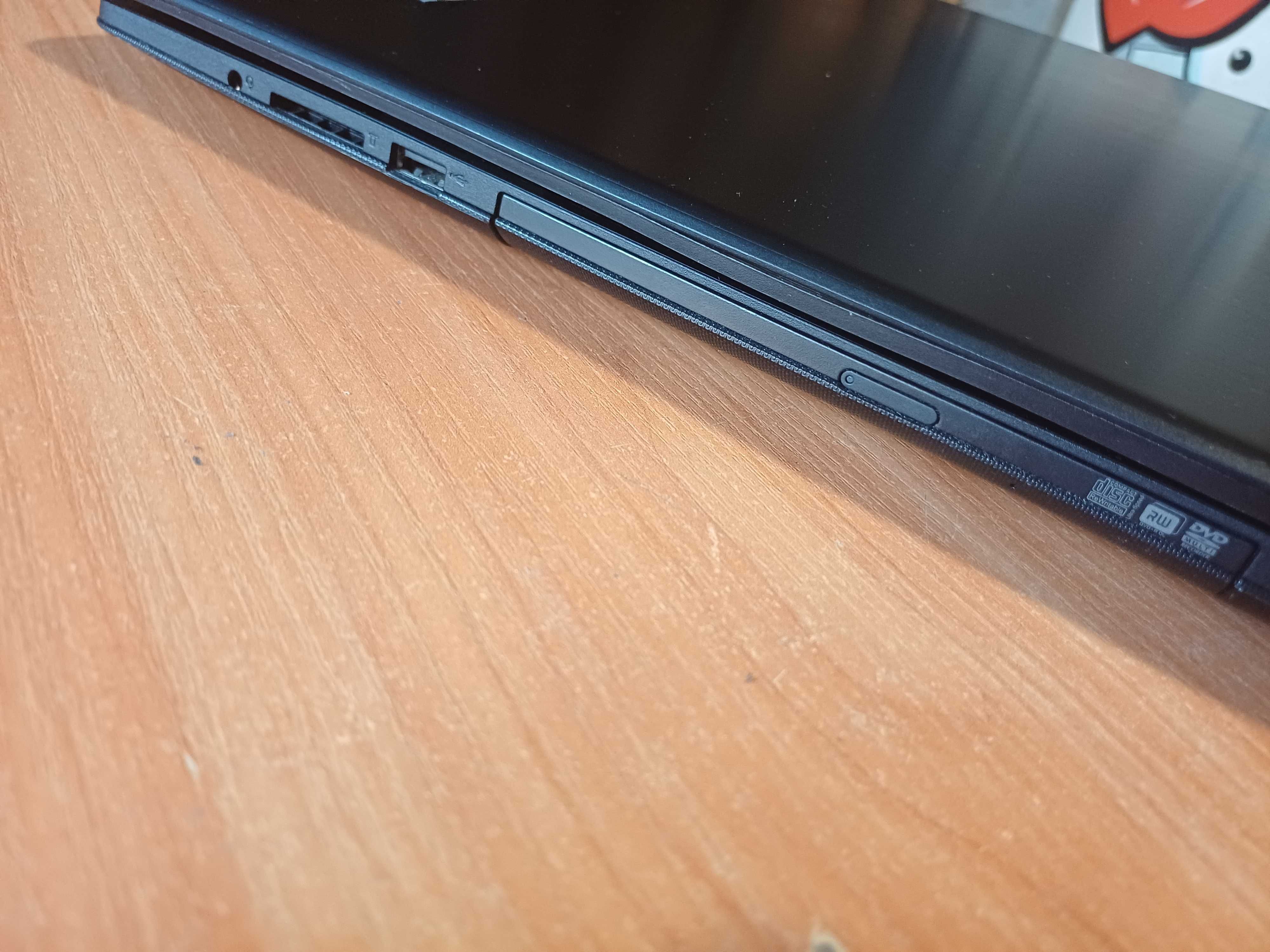 17.3" Голям лаптоп Lenovo Core™ i3-5005U/8GB-RAM/500GB HDD