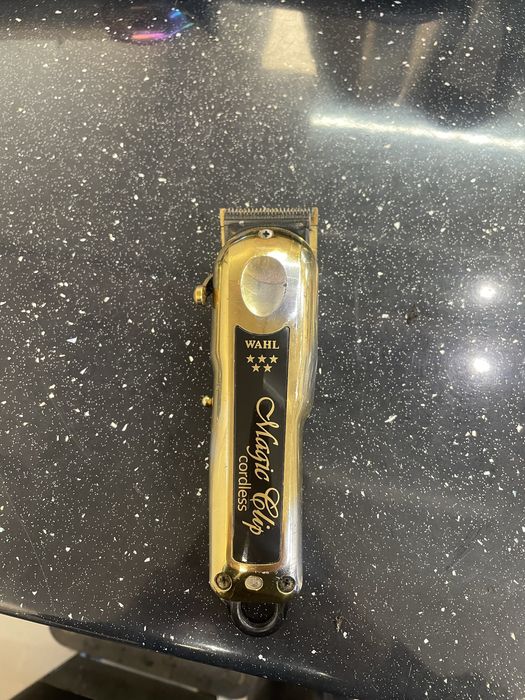 Професионални машинки за подстигване двете за 250 лв