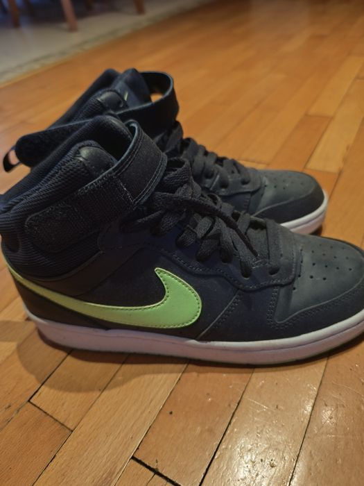 Тъмно сини кецове Nike