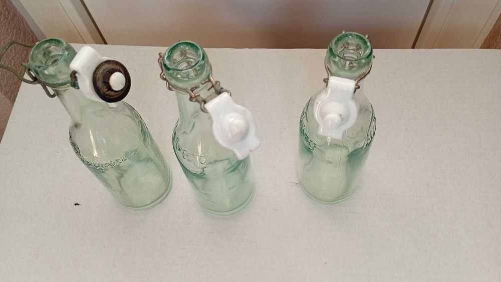 Стълено шише ---