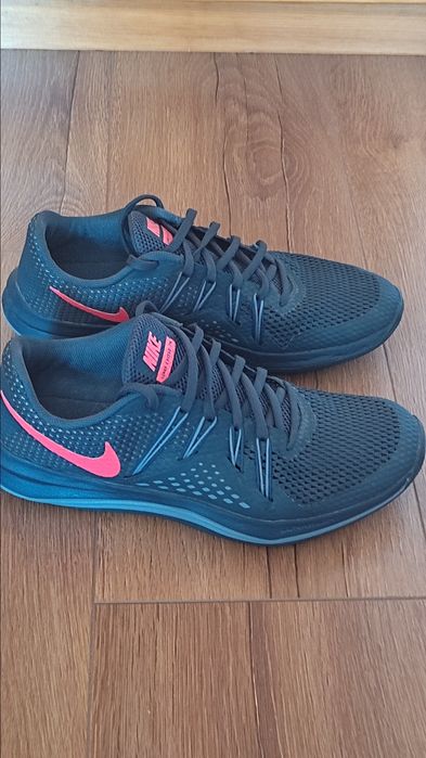 NIKE - Дамски Маратонки