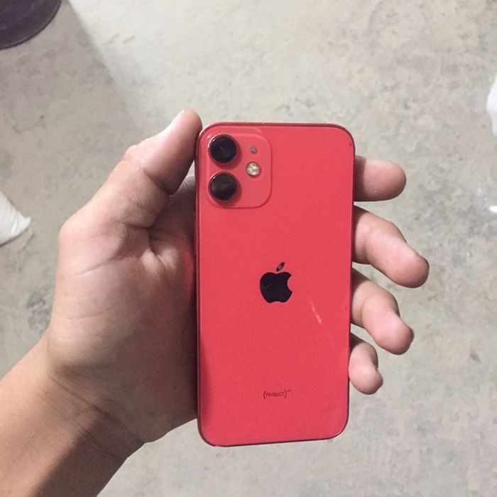 Iphone 12 mini srochna sotiladi