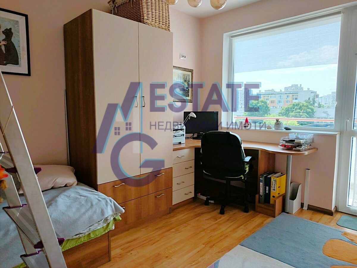 Продава се Тристаен апартамент в Бургас, Изгрев - 117 кв.м за 1701 €/кв.м - Снимка #10