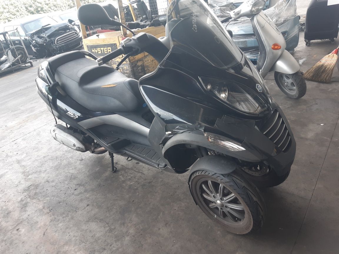 Пиаджо" МП-3" 250-300i ,500 i(PIAGGIO" MP-3" 250- 300i,500i 2018г)-на