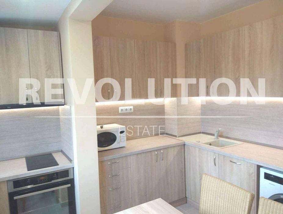 Дава се под наем Тристаен апартамент в Варна, Левски - 60 кв.м за 475 € - Снимка #1