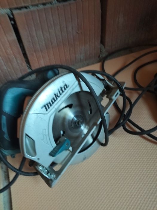 Scule mașină  gresie ,ciocan rtopercutor Dwoalt ,circular Makita