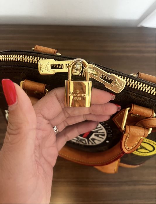 Louis Vuitton- дамска чанта