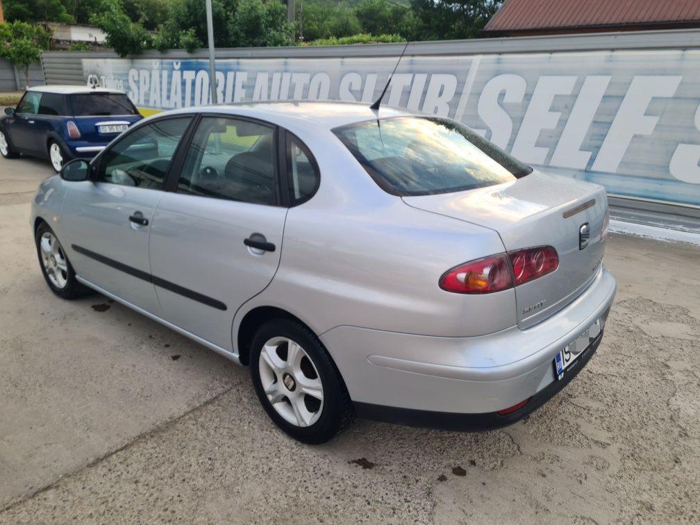 Seat Cordoba berlina 2004 1.4 benzina 75cp euro 4.. 176.000km