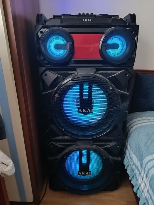 Vând boxa Akai ABTS-T1203