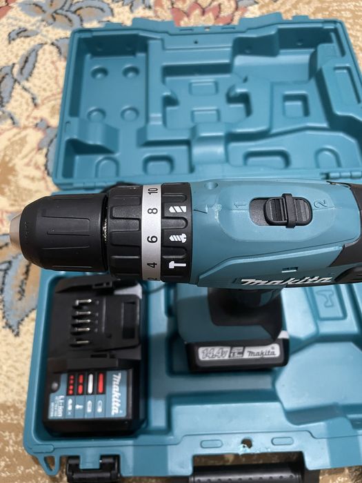Filetanta cu percutie Makita