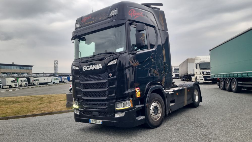 Cap tractor Scania S 500