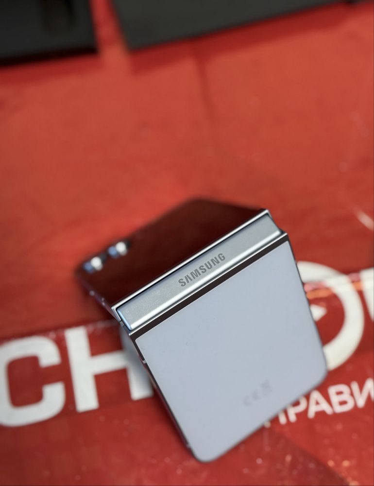 КАТО НОВ 512GB Samsung Z Flip 6 Технополис Гаранция 2026 Blue / Син