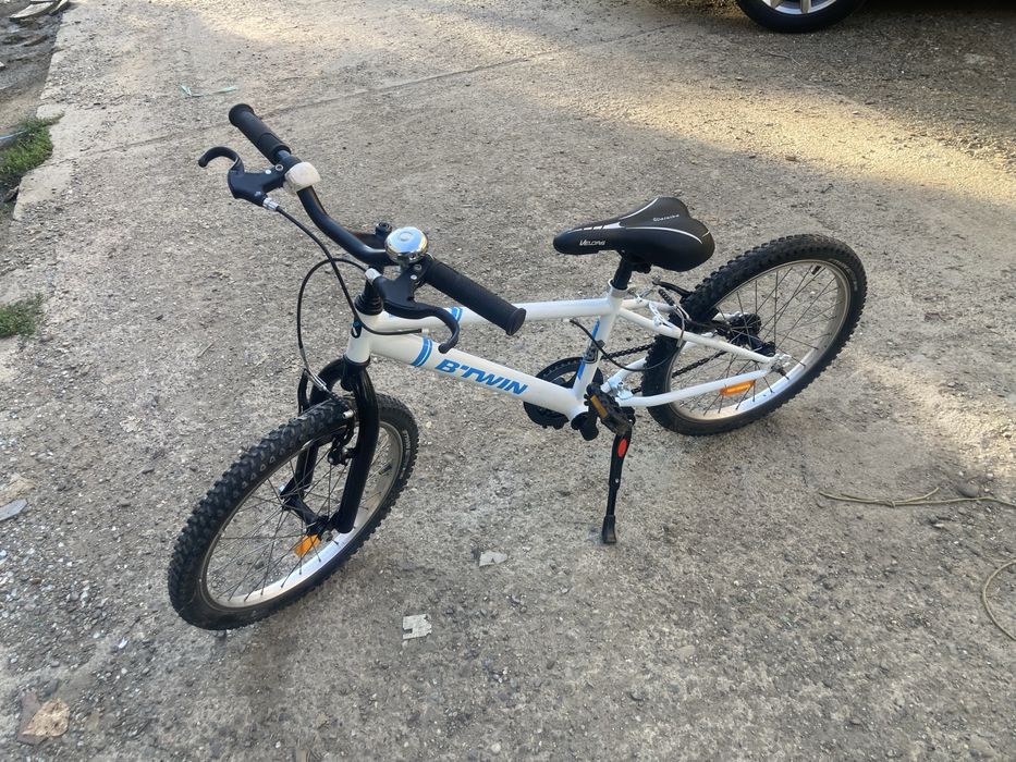 Bicicleta Copii B Twin cu roti de 20”Varsta 6-9Ani