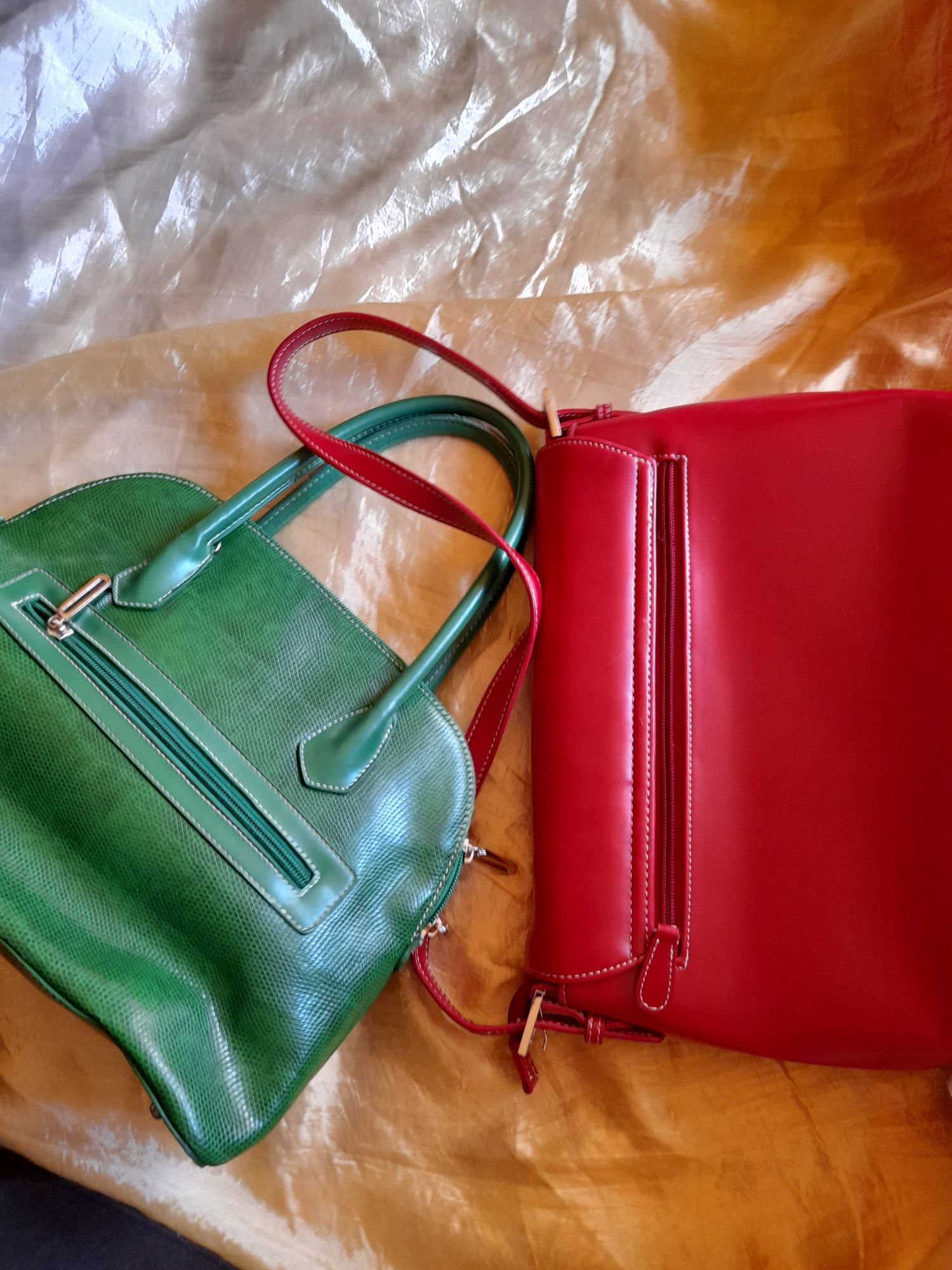 Poseta dama imitatie piele verde crocodil si poseta rosie