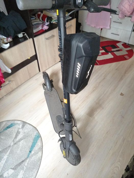 Vand trotineta electrică