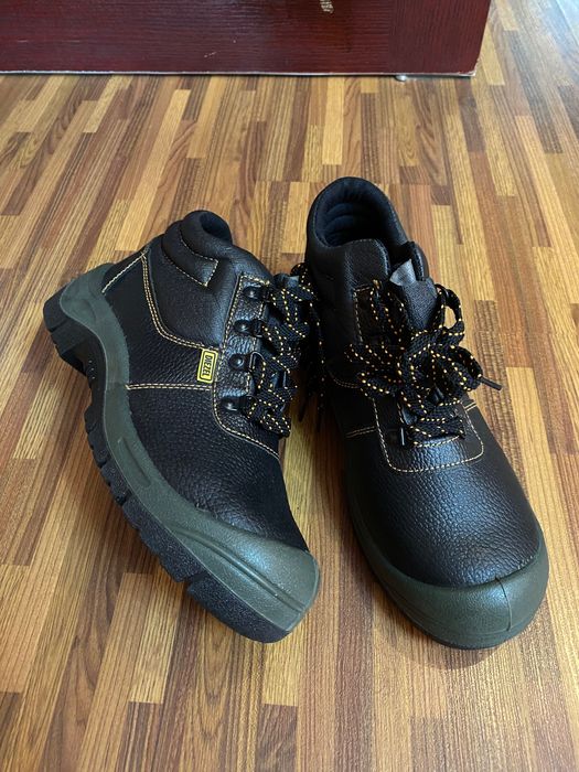 Ботинки зимние, новые, спец-обувь