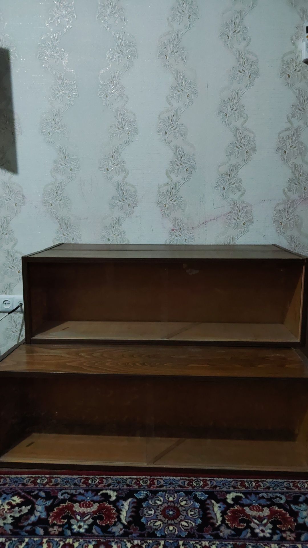 Продам полки для книг