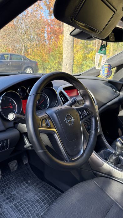 Opel ASTRA J - 1.7 CDTI