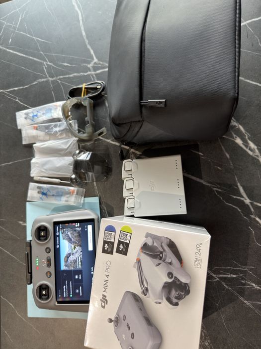 DJI Mini 4 PRO Fly More Combo