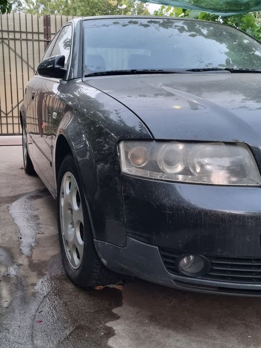 Audi A4 B6 cutie defectă