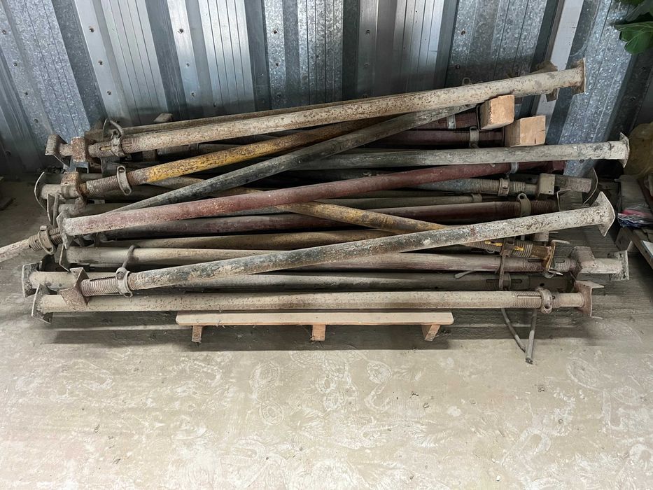 Стойки телескопические строительные