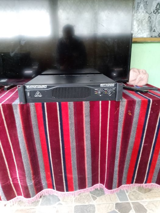 Behringer ep4000 fbt Dynacord rcf