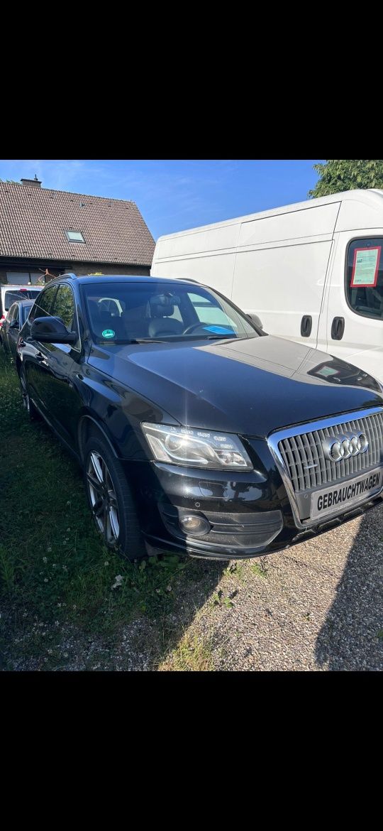 Dezmembrez Audi Q5 2.0 tfsi 155 kw CDNC cod culoare LY9B