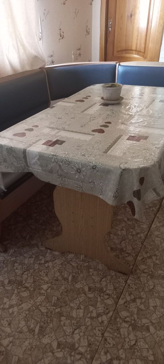 Продаётся кухонный уголок