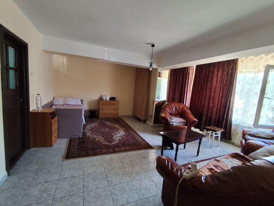 Inchiriez garsoniera foarte spatioasa