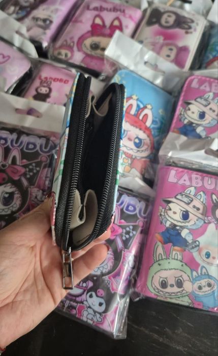 Mini portofele Labubu
Preț stoc 30 lei 
Curier 25 lei